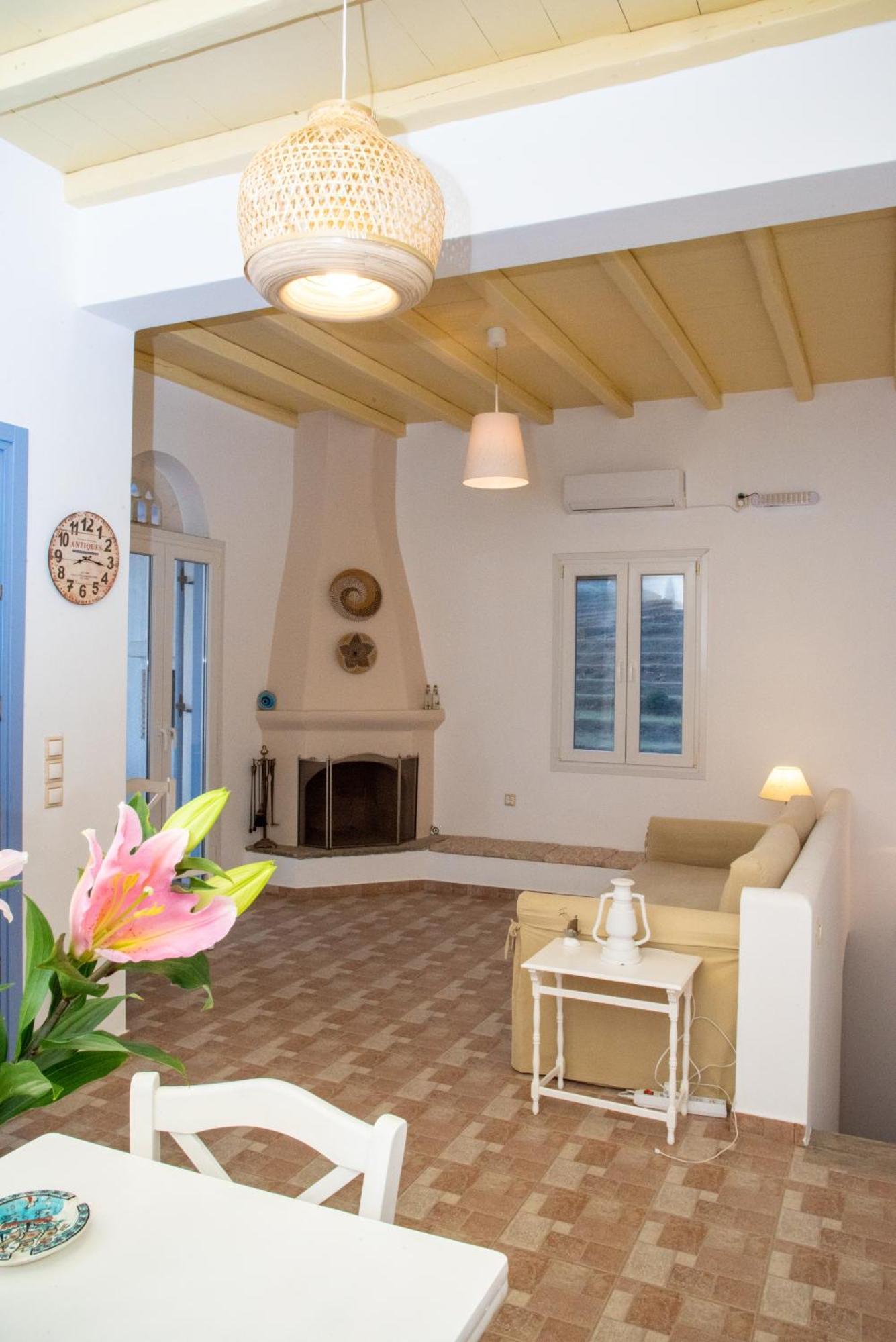 Iliopetra Residence Agios Romanos Eksteriør billede