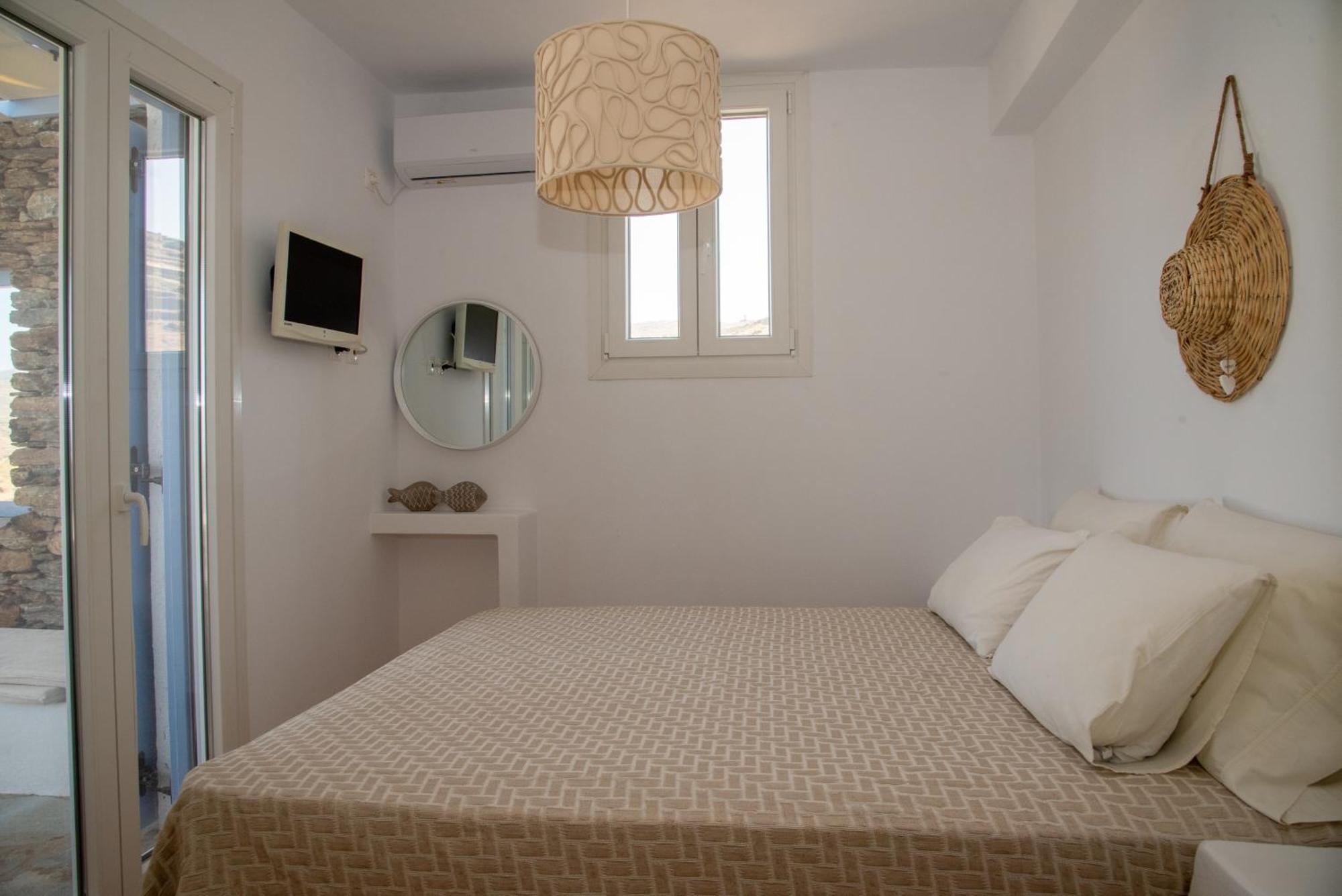 Iliopetra Residence Agios Romanos Eksteriør billede